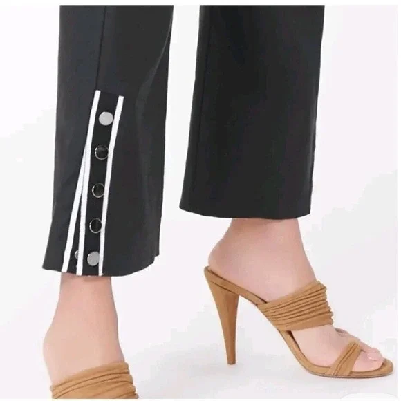 Veronica Beard Black Cropped Pants with‎ Button Detail Linen Blend sz 6 Office - Picture 2 of 8